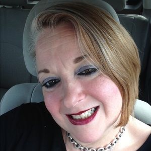 Meet your Posher, Ava m